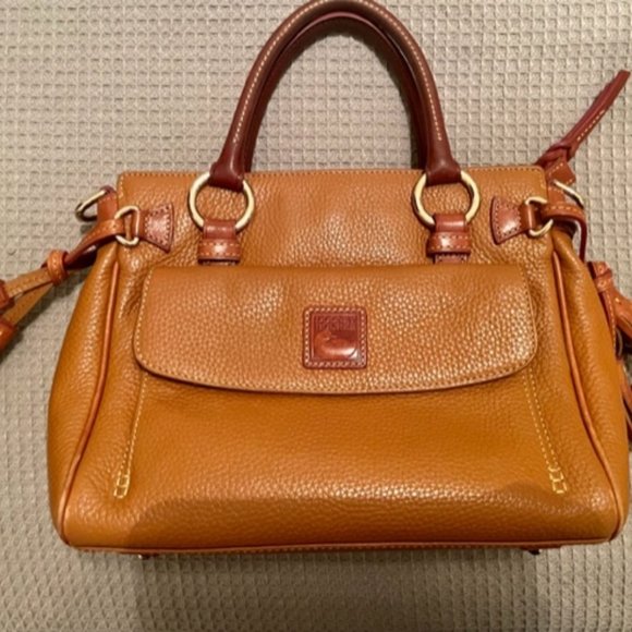 Dooney & Bourke Brown Tan Camel Natural Leather Satchel Purse Bag Red Lining Key - Picture 14 of 14